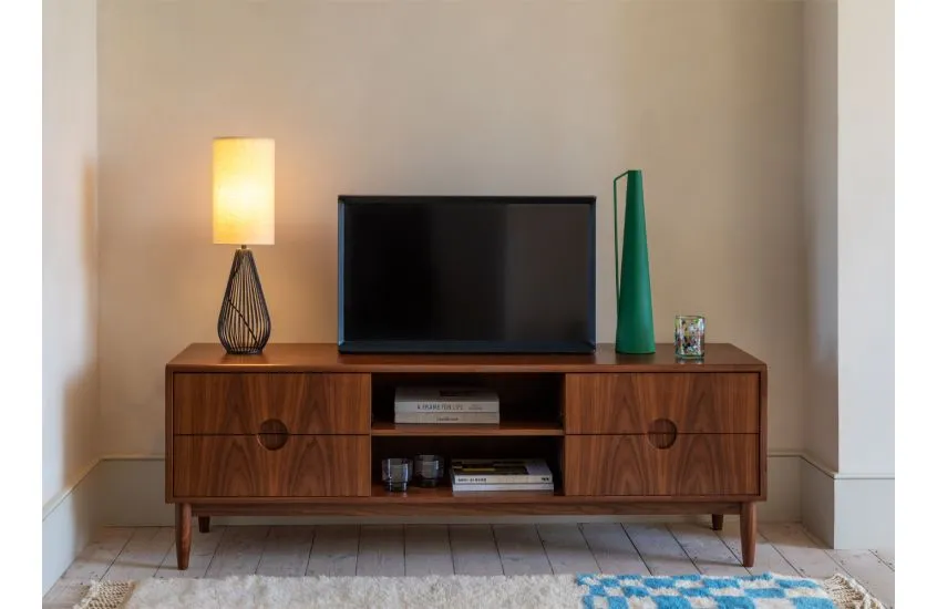 Amira TV Unit