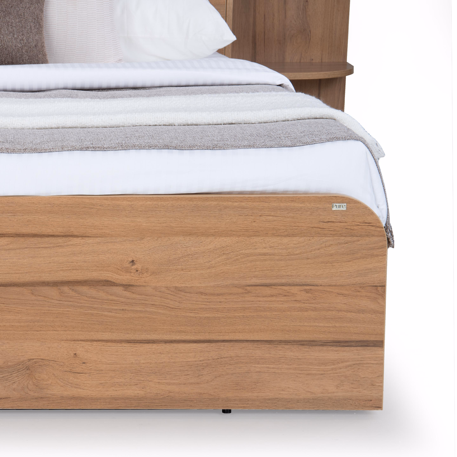 Vienta Queen Size Bed