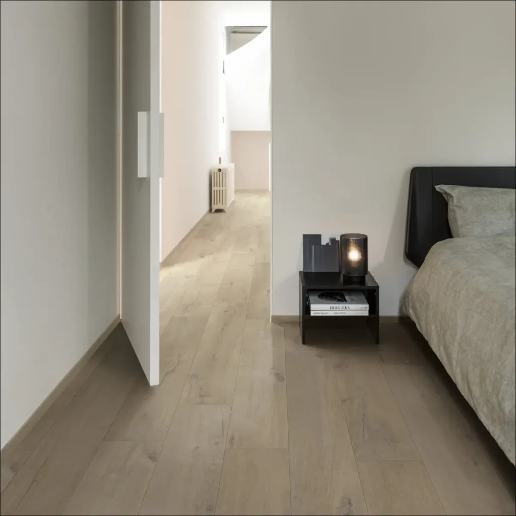 Soft Oak Medium Bedroom Flooring