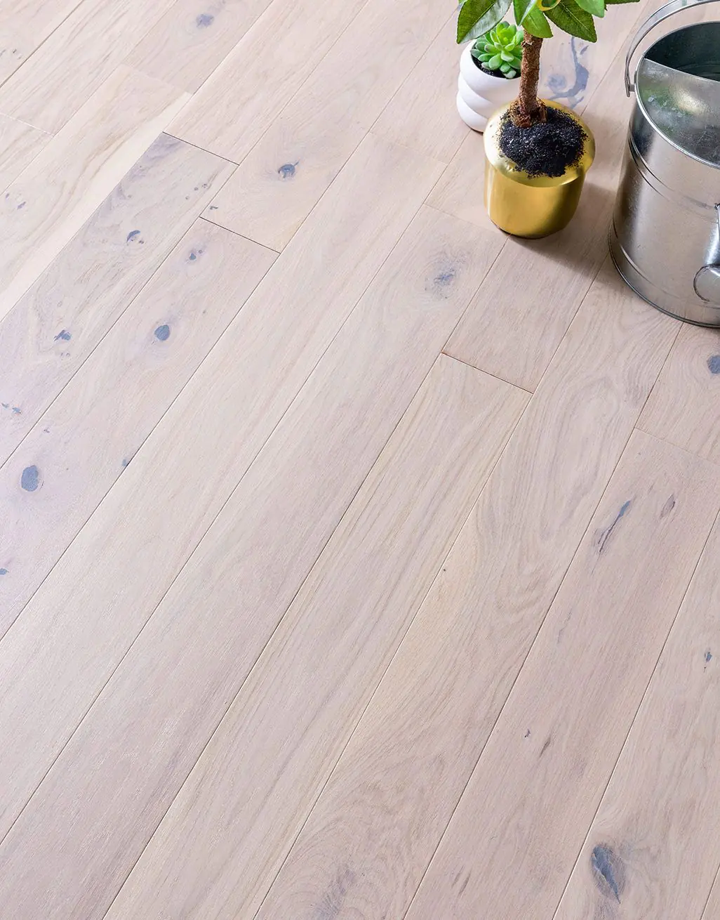 Whitewashed Oak Wooden Flooring