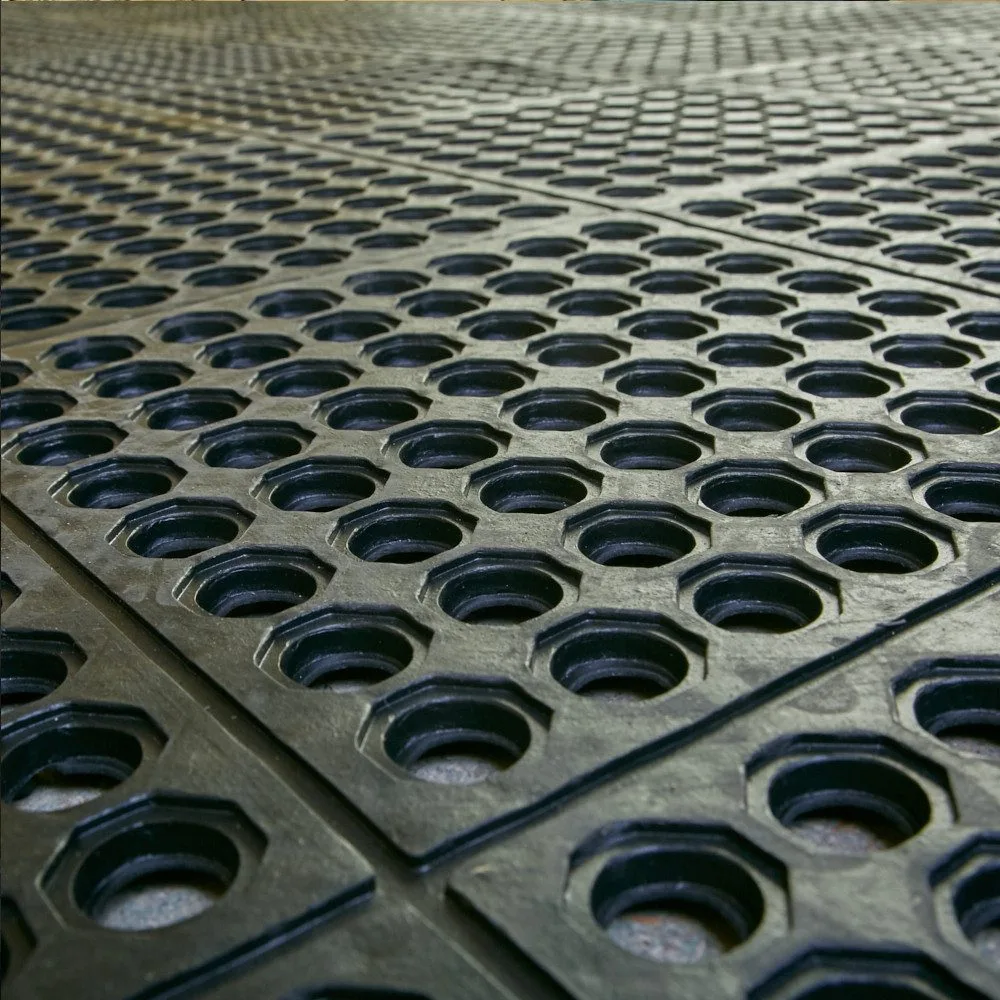 Solid Rubber Hollow Mesh Mat